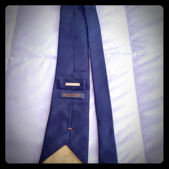 Black Donald Trump Tie - Picture 1 of 3